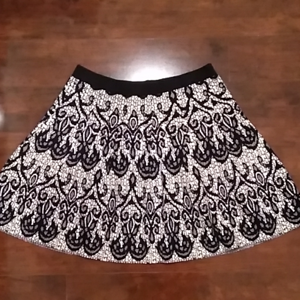 Ladies skirt 🎉🎉 HOST PICK 🎉🎉❤️💞
